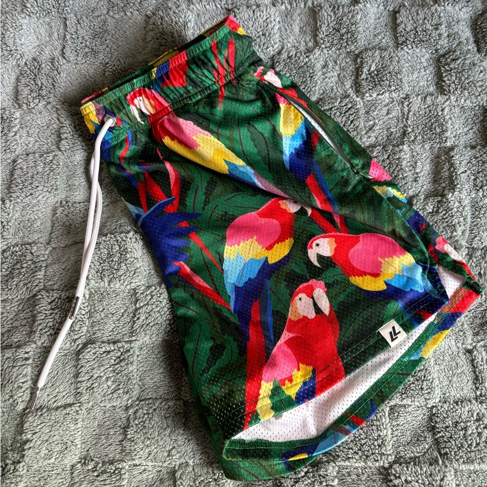 Lumber Legs | Tropical Parrot Print unisex Shorts